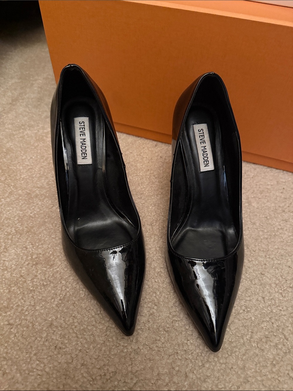 Steve Madden Black Patent Pointed Toe Pumps